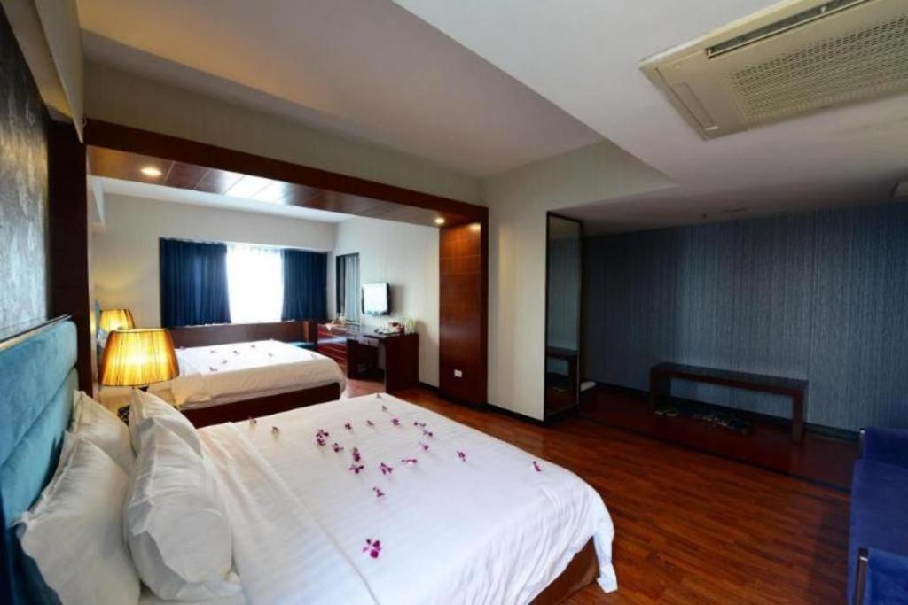 Hanoi Antique Legend Hotel Exterior photo